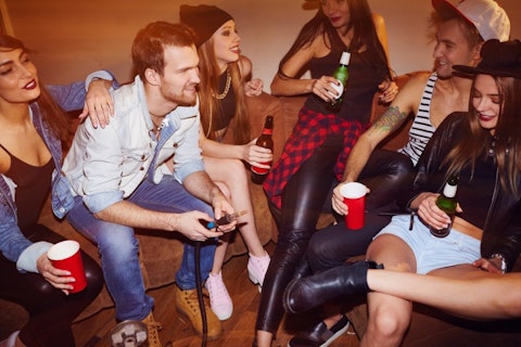 10 Easy Drinking Games Without Anything But Alcohol