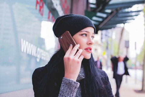 12 Ways to Tell if Someone is Lying Over The Phone or Text