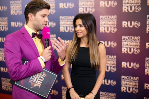 15 Best Part-Time Jobs to Meet Rich Men or Lots of Women to Get Laid