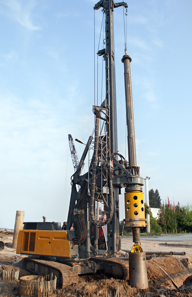 Jim Cramer Recommends Deere Over Cummins (CMI)