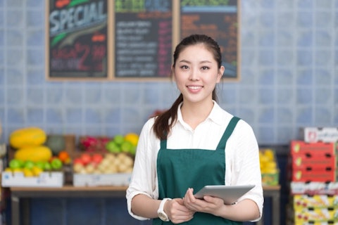 10 Jobs That Pay More Than Minimum Wage for Teenagers