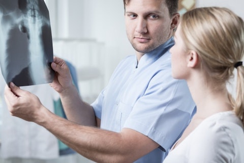 10 Doctors and Specialists Who Work the Longest Hours