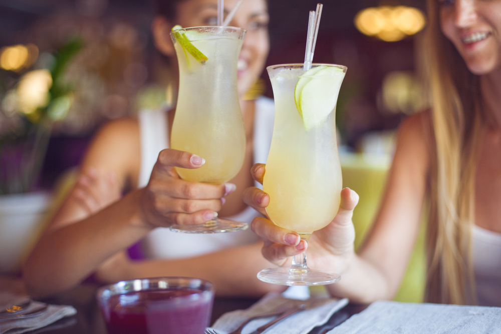 29 Best Alcoholic Drinks that Don’t Taste Like Alcohol