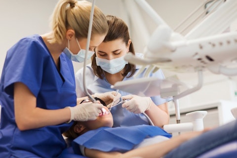  25 Best States For Dental Assistants