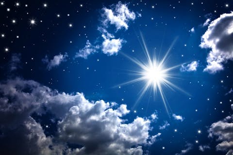 11 Best Astronomy iPhone and Android Apps For Star Gazers