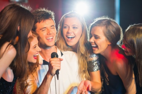 Good Mid Range Karaoke Songs to Sing in 2018