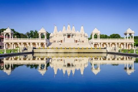 10 Biggest Hindu Temples in America