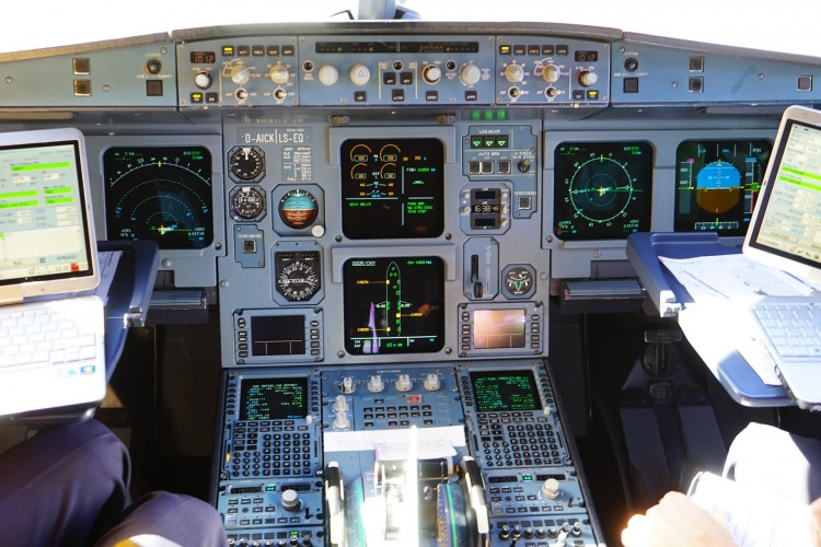15 Best States For Airline Pilots, Copilots, and Flight Engineers