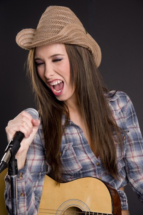 10 Best Female Country Karaoke Songs