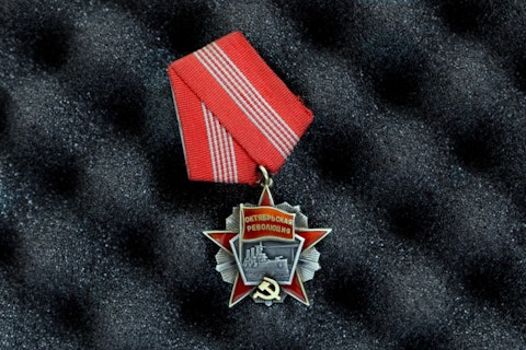 7 Best Art Investments Under $1000