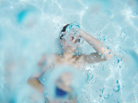 10 Beginner Swim Lessons For Toddlers and Kids in NYC