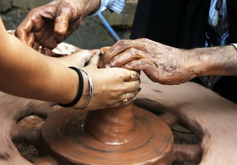 7 Couples Pottery Classes in NYC