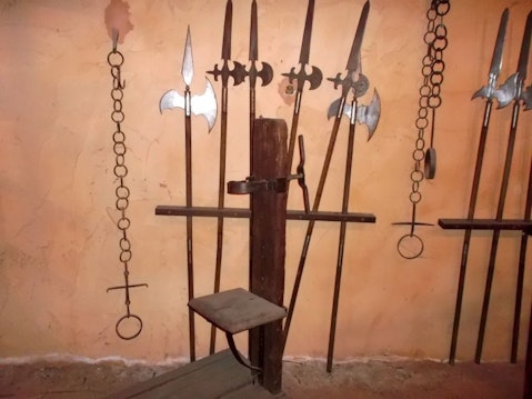 11 Most Painful Cruel Horrific Deaths and Execution Methods in History