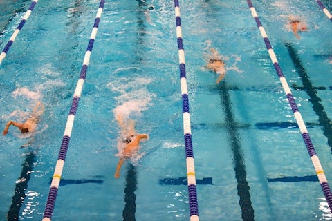 13 Free And Cheap Swimming Classes in NYC For Adults