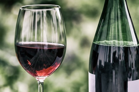 6 Best Wines for Acid Reflux and Heartburn