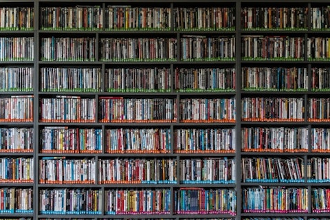 5 Easiest to Use DVD and Blu-ray Players for Seniors and Elderly