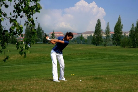 Best Golf Swing Techniques for Beginners and Seniors
