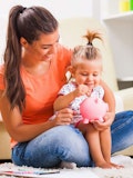 Top 10 Best Places For A Single Mom To Live And Work In 2020