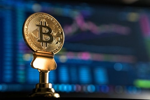11 Best Cryptocurrency Stocks To Buy According To Hedge Funds