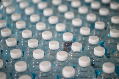 Is Eastman Chemical Company (EMN) The Best Plastics Stock To Invest In Now?