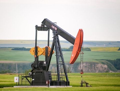 15 Best Oil Stocks To Buy According To Hedge Funds