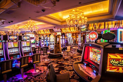 14 best casino stocks to buy for 2023
