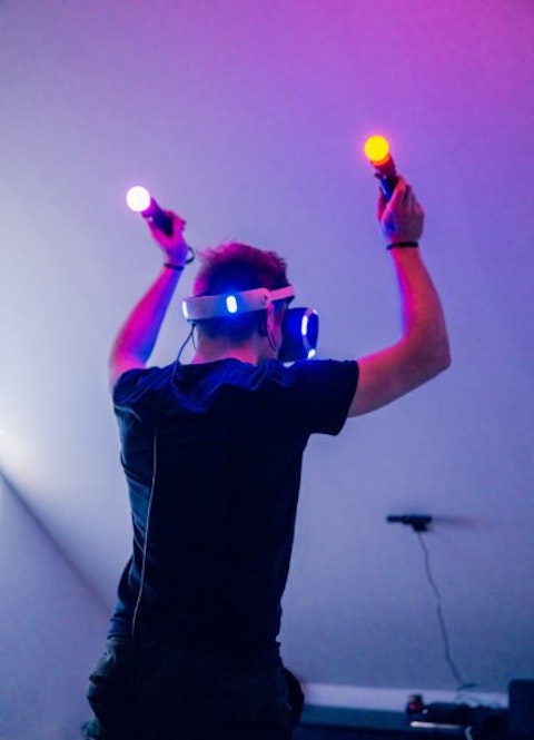 11 Best Virtual Reality Stocks to Buy
