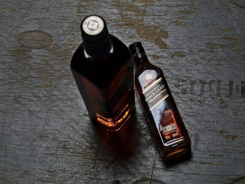 Photo by <a href="https://unsplash.com/@lazywhiskey?utm_source=unsplash&utm_medium=referral&utm_content=creditCopyText">Zhivko Minkov</a> on <a href="https://unsplash.com/s/photos/black-label?utm_source=unsplash&utm_medium=referral&utm_content=creditCopyText">Unsplash</a>