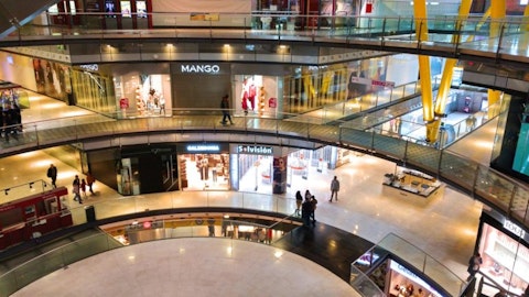 11 Biggest Malls in the World: Will Higher Interest Rates Bankrupt The Industry?