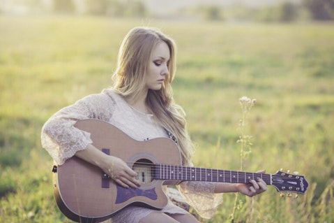 25 country songs for low female voices
