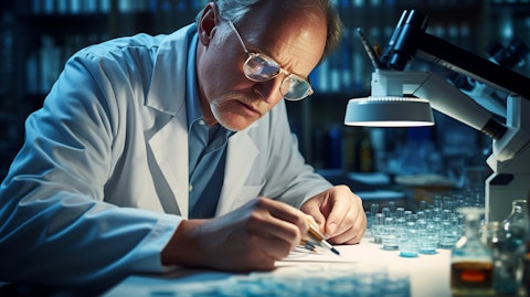 A research scientist in a lab, analyzing therapeutic agents for ocular inflammation, dry eye disease and glaucoma.