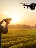 10 Best Camera Drones For Beginners Under $200