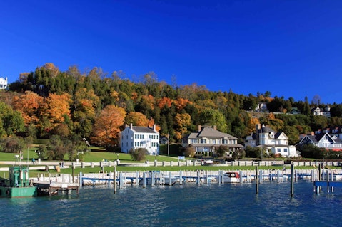 25 Popular Small Towns to Live in the U.S.