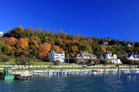 25 Popular Small Towns to Live in the U.S.