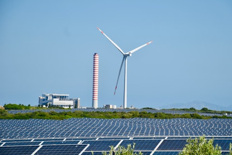8 Best Wind Power and Solar Stocks to Buy