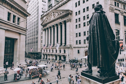 Top 15 Lowest P/E Ratios of the S&P 500 in 2025