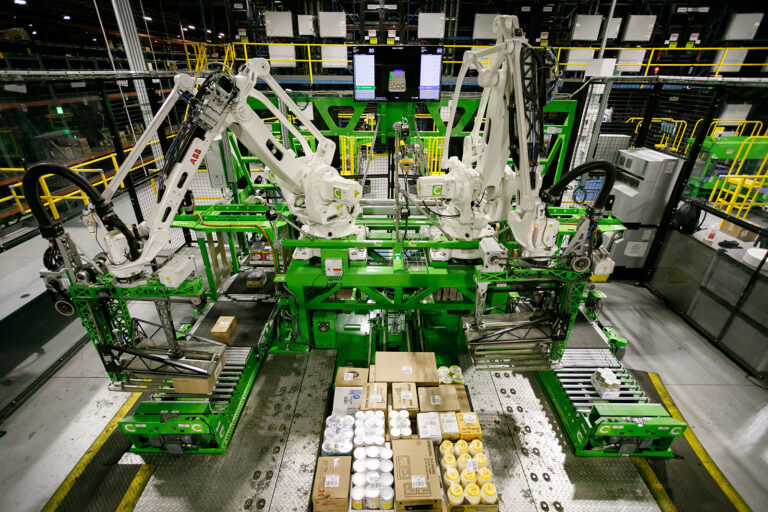 Analyst Explains How Walmart (WMT) is Benefitting From Tariffs