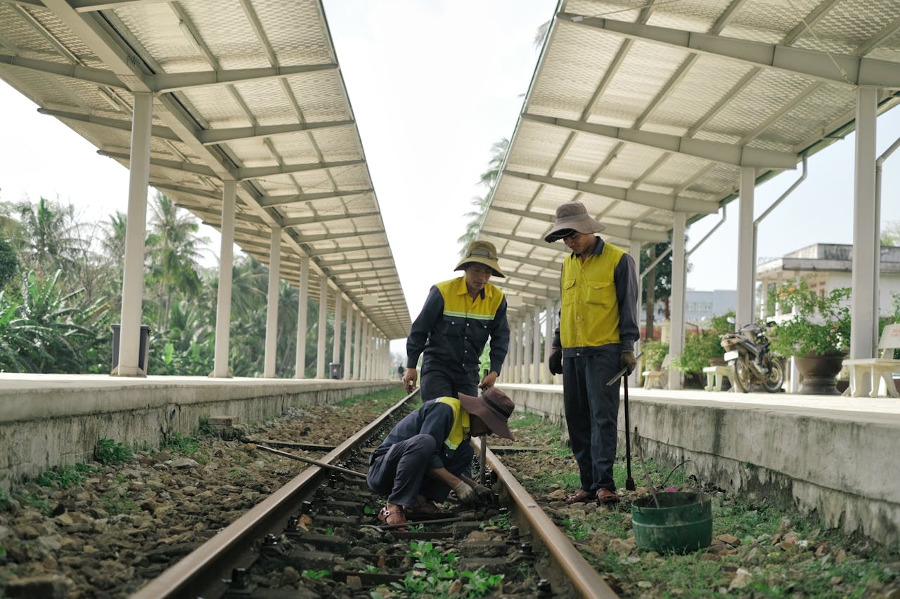 L B Foster Co (FSTR) Delivers First 320-Foot Rail Train to Lake State Railway