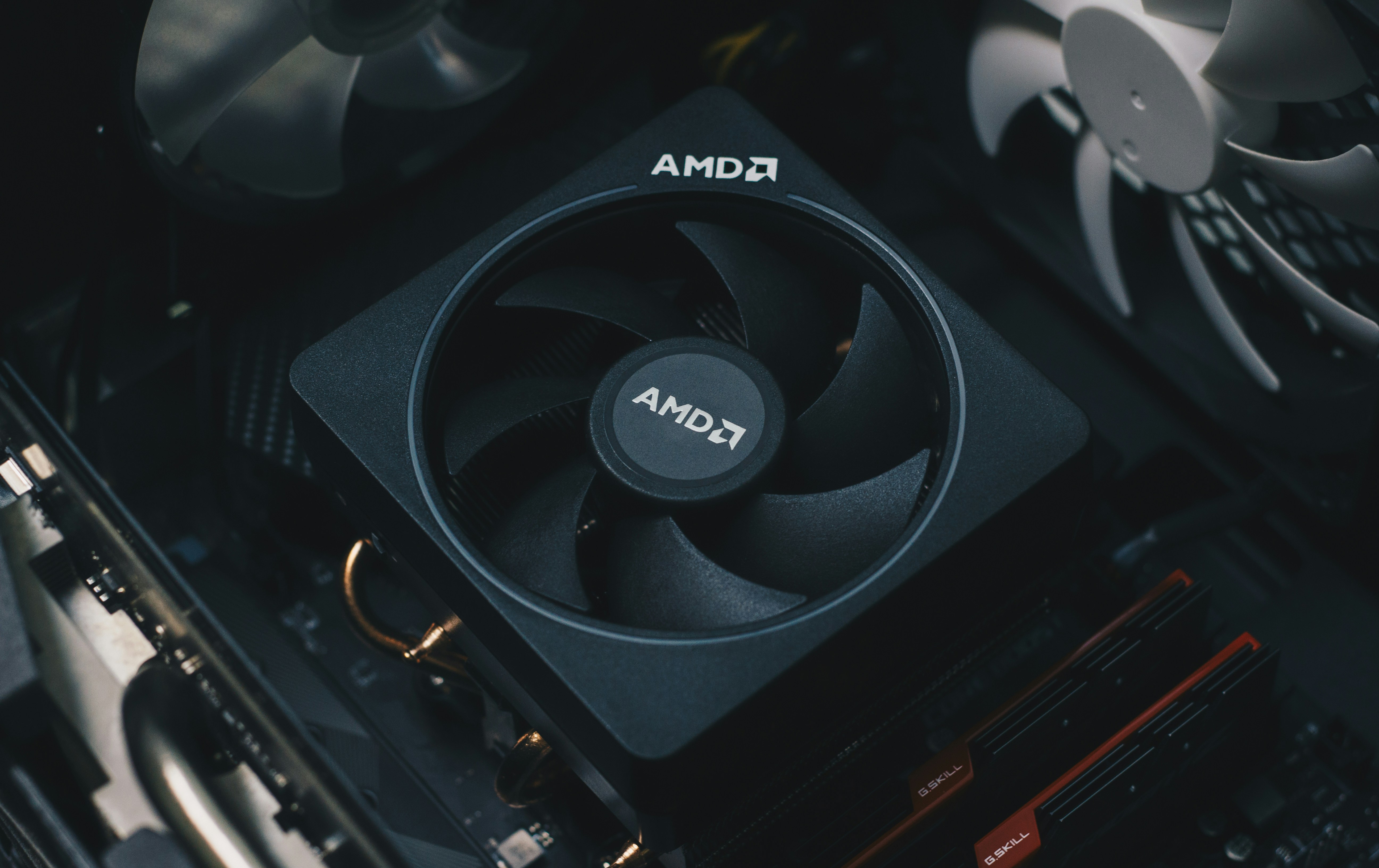 Analysts Doubled Down on AMD in December Amid AI Wins and Growing Buy Ratings