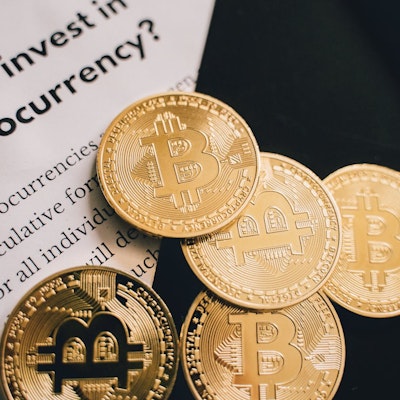 10 Best Cryptocurrency Stocks to Buy for the Long Term