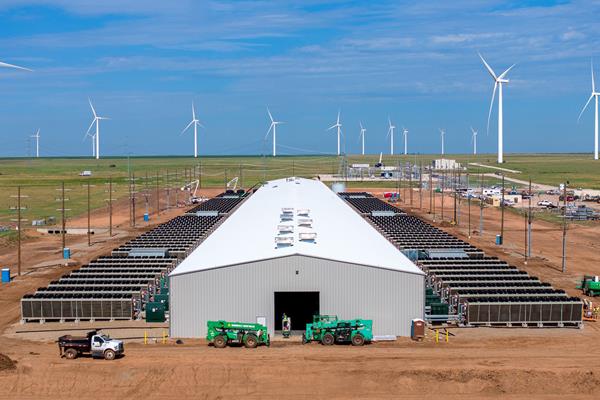 Hut 8 (HUT) Touches 4-Year High on Bitcoin Frenzy