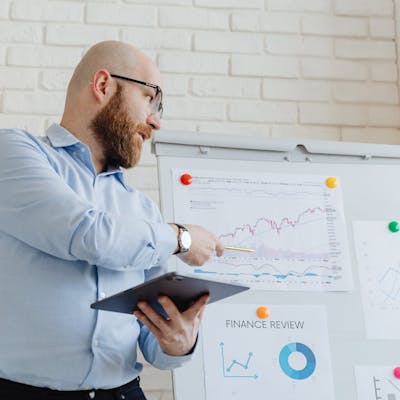 11 Best Italian Stocks to Buy in 2026